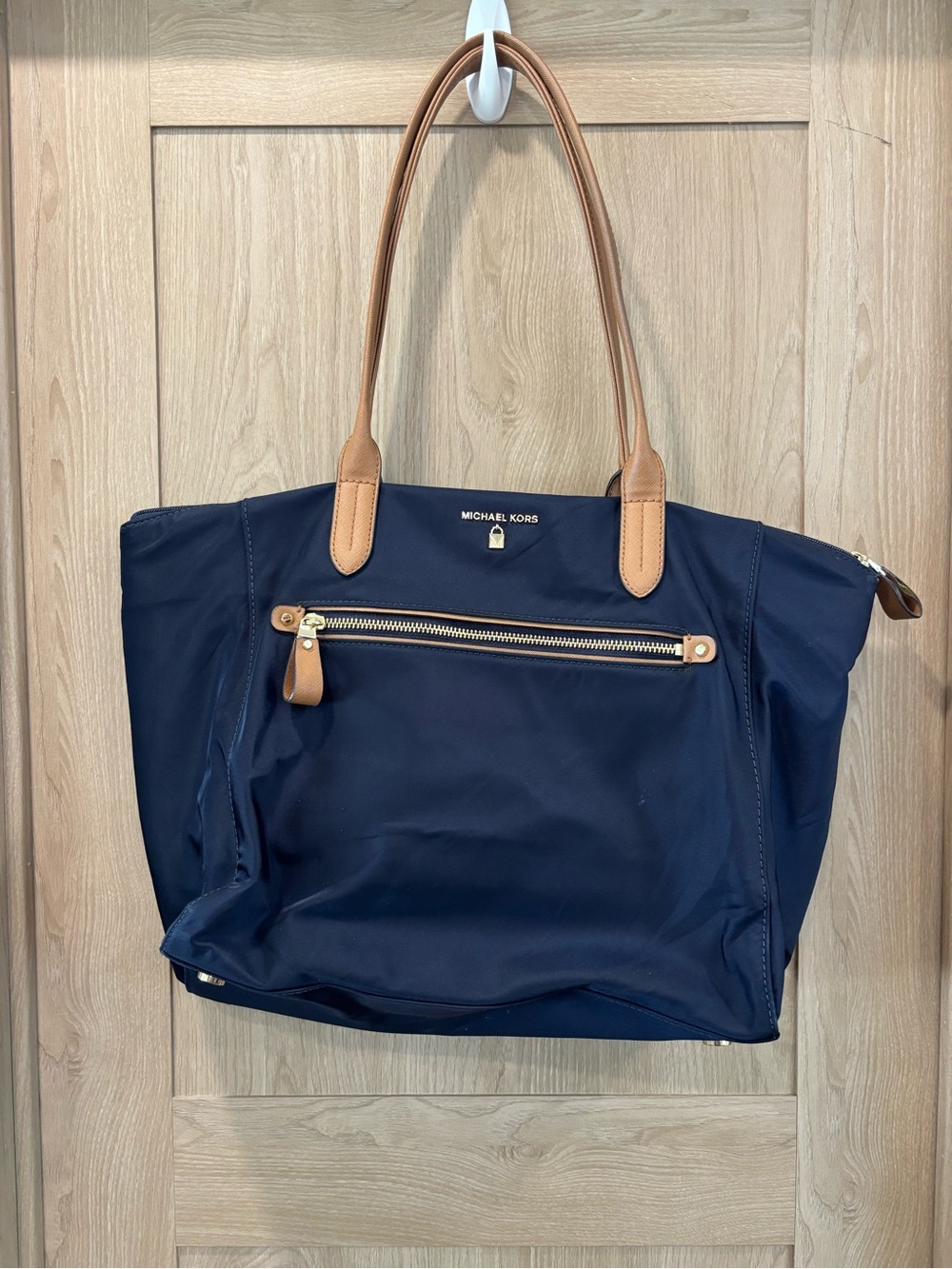 Michael Kors Kelsey Medium Top-Zip Nylon Tote Navy Coastal